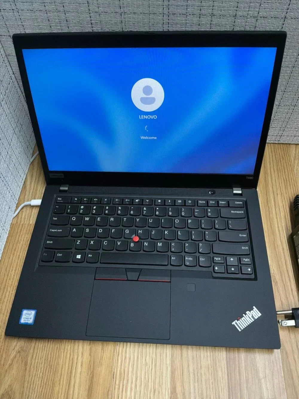 Lenovo ThinkPad T490 14